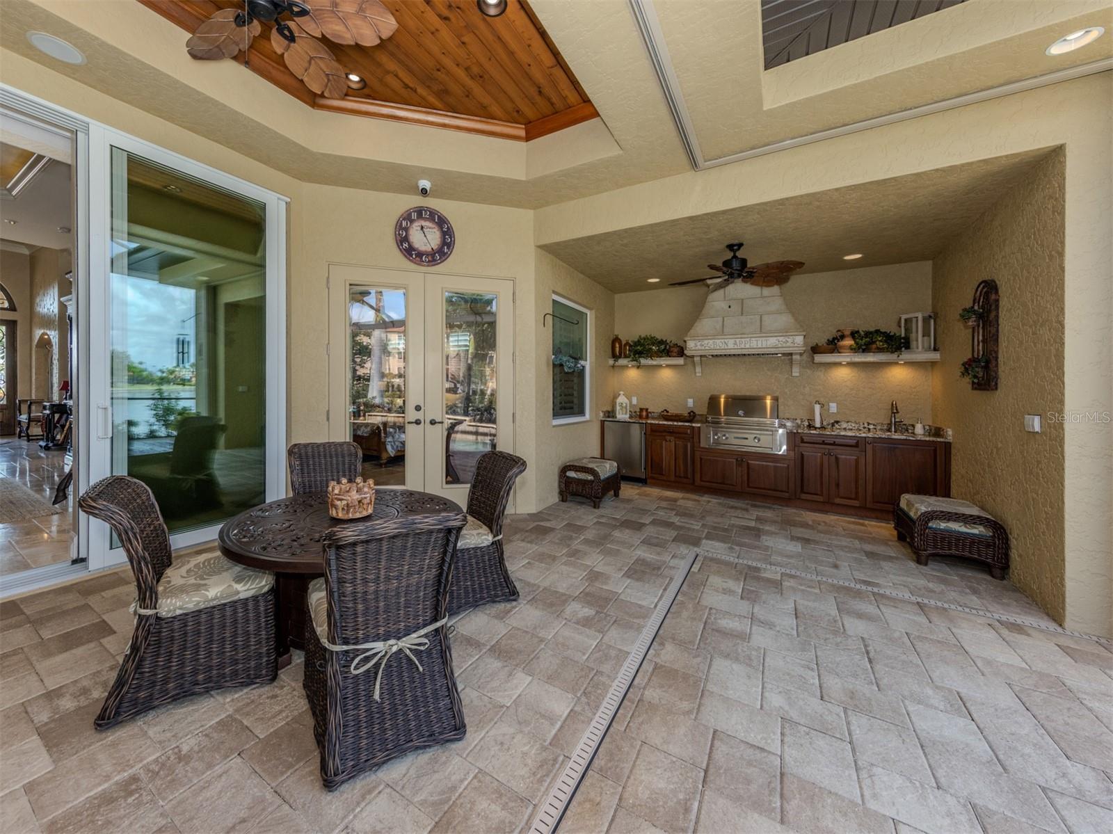 Image 34 of 47 For 95 Colony Point Drive