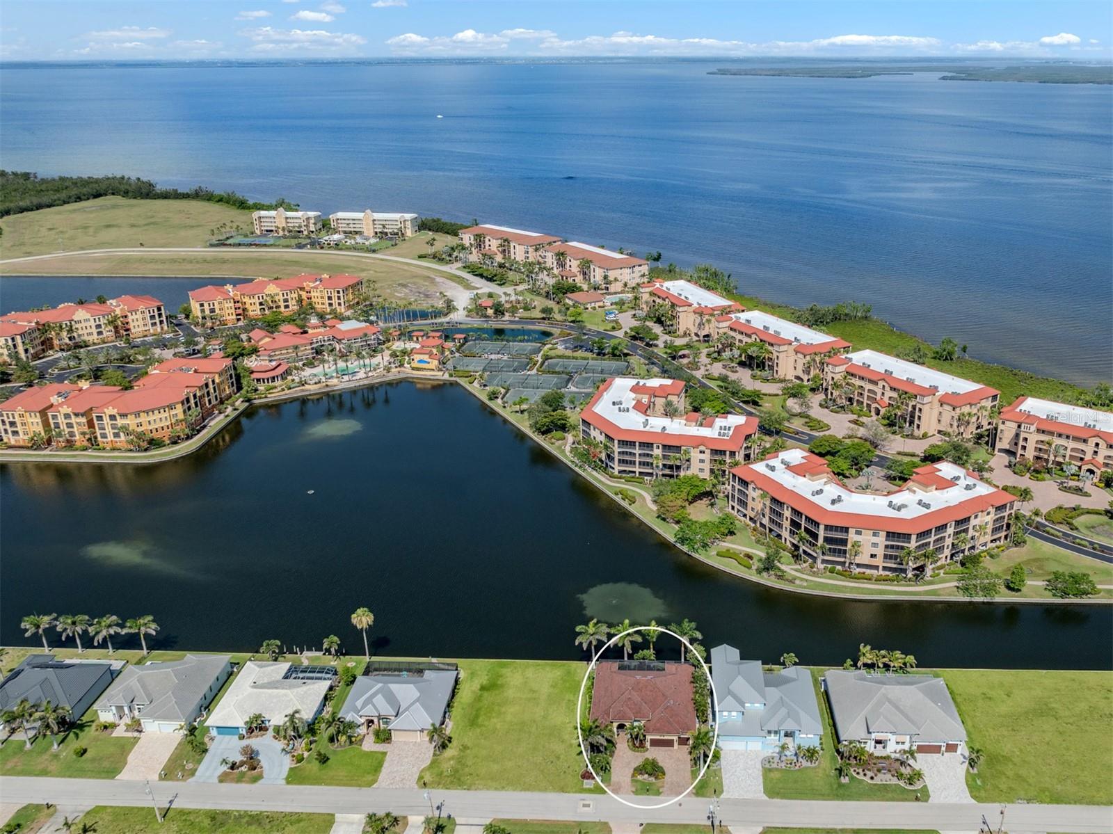 Image 4 of 47 For 95 Colony Point Drive
