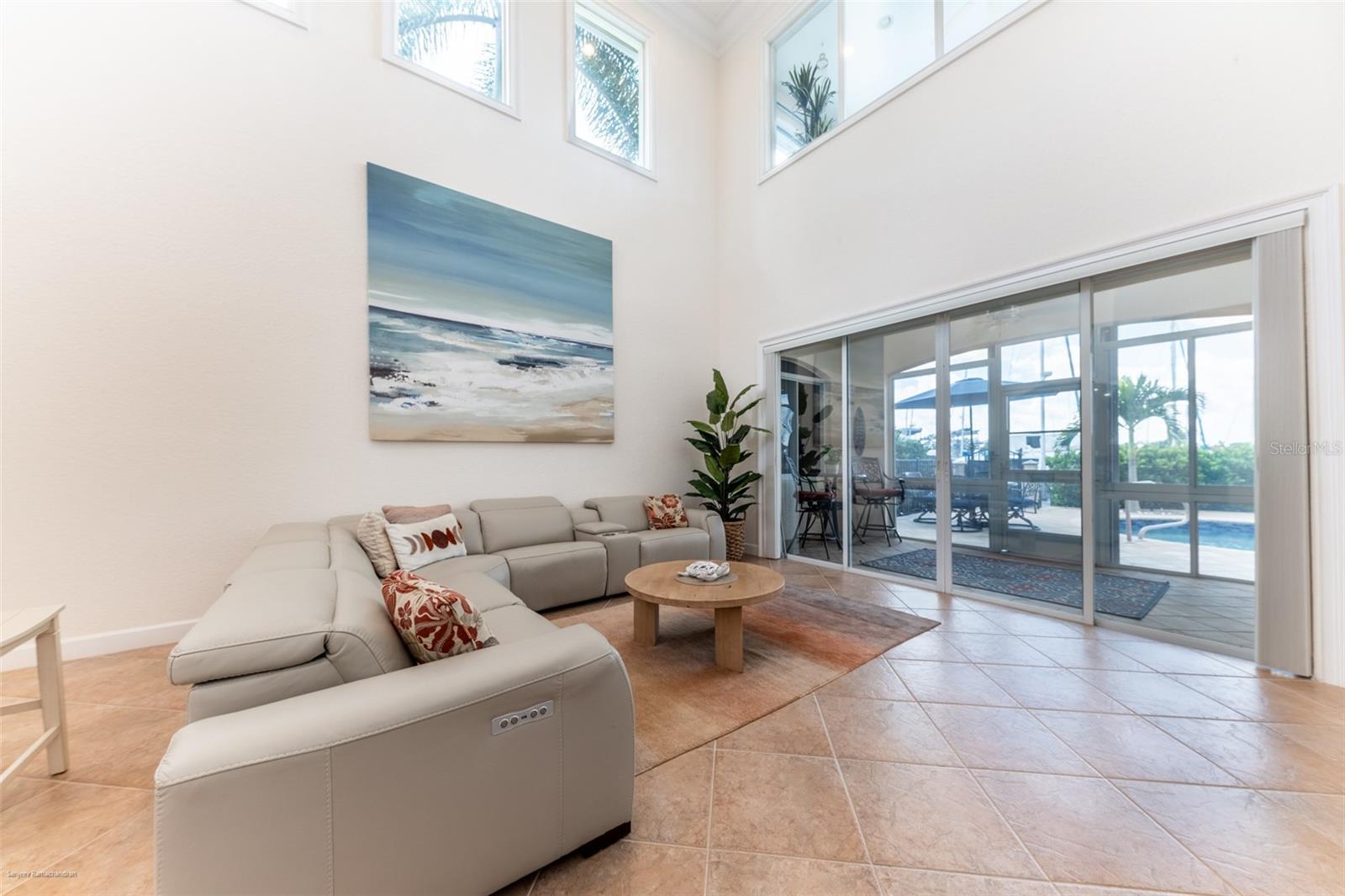 Image 10 of 77 For 3209 Sunset Key Circle