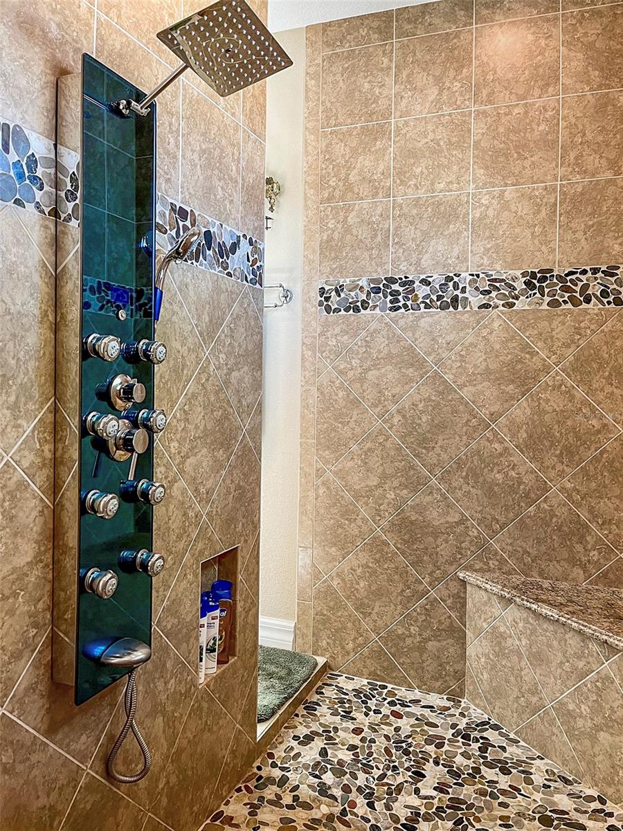 Image 19 of 68 For 1310 Monte Carlo Court