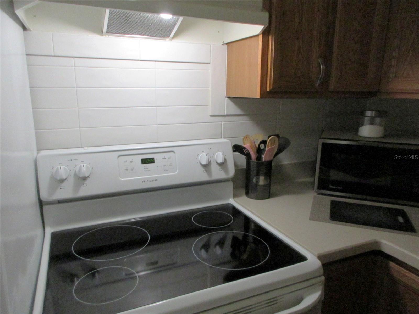 Image 5 of 30 For 21320 Brinson Avenue 119