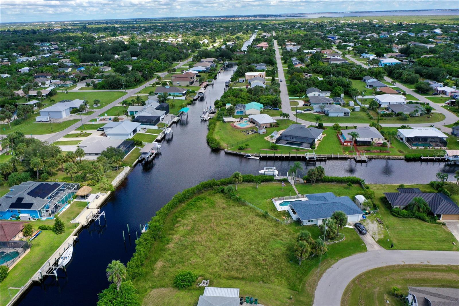 Image 12 of 28 For 18106 Avonsdale Circle