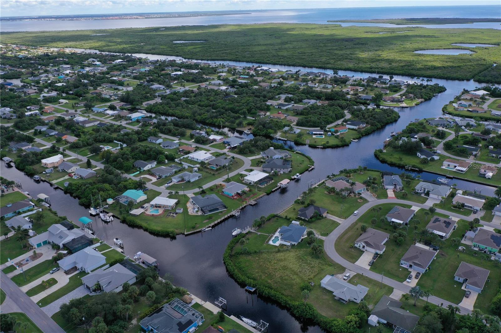 Image 15 of 28 For 18106 Avonsdale Circle