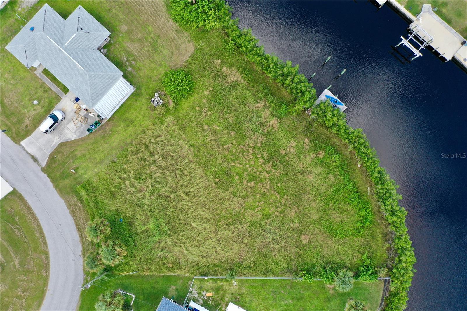 Image 3 of 28 For 18106 Avonsdale Circle