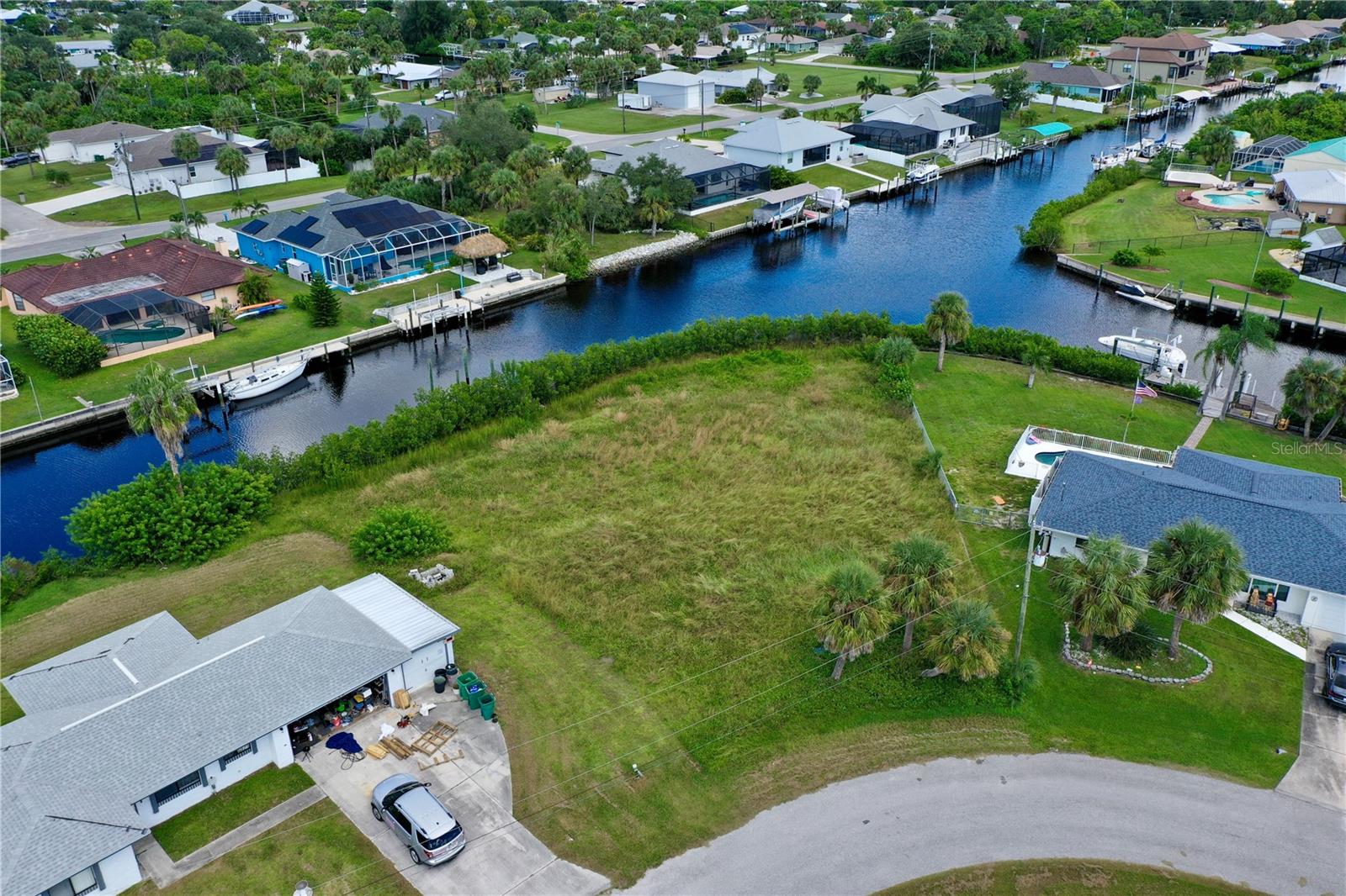 Image 5 of 28 For 18106 Avonsdale Circle