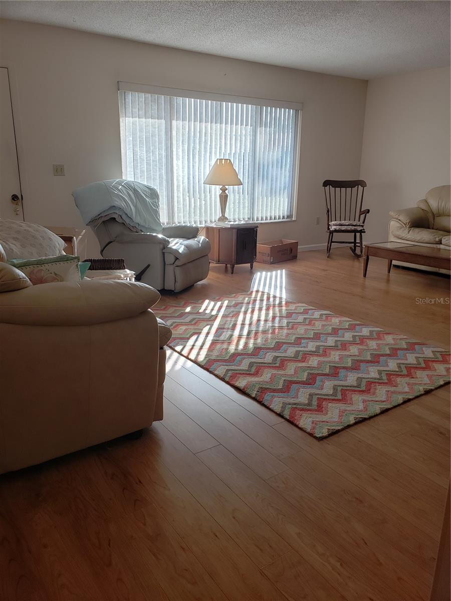 Image 16 of 21 For 806 Hickory Lane