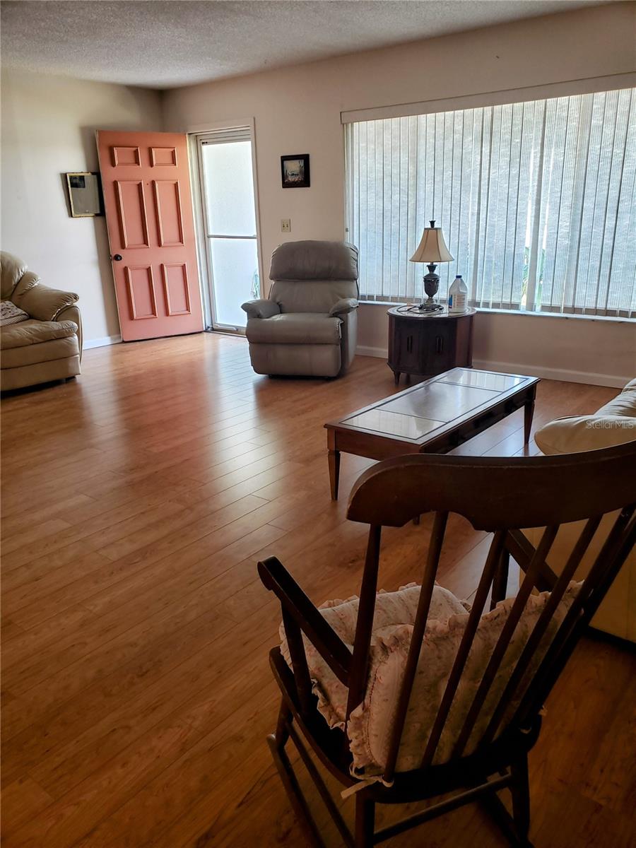 Image 2 of 21 For 806 Hickory Lane
