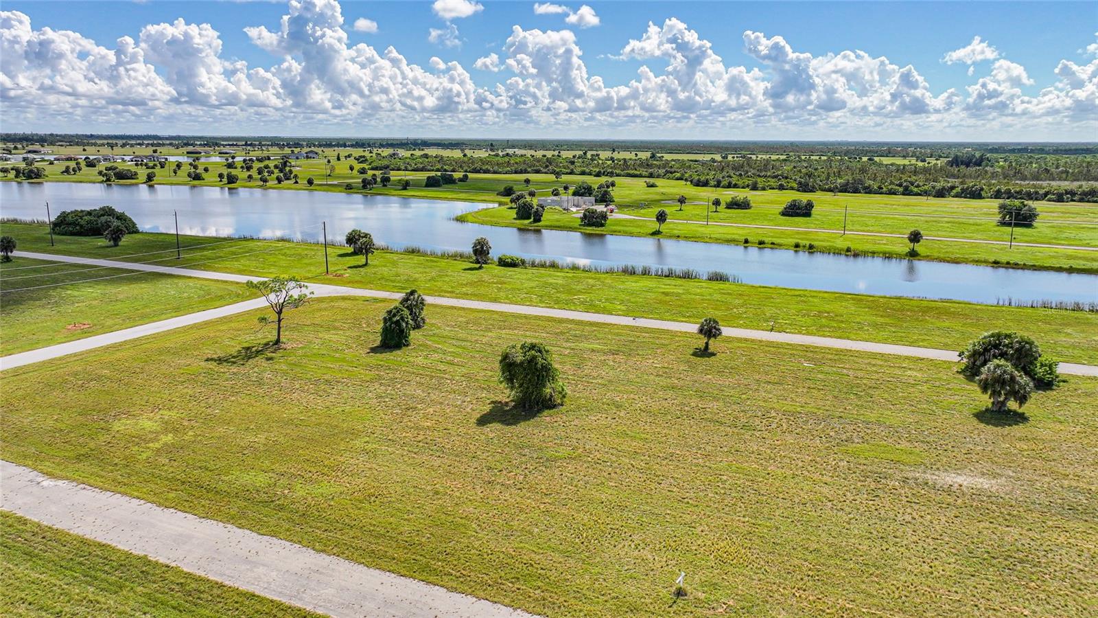 Image 13 of 30 For 37 Willow Road