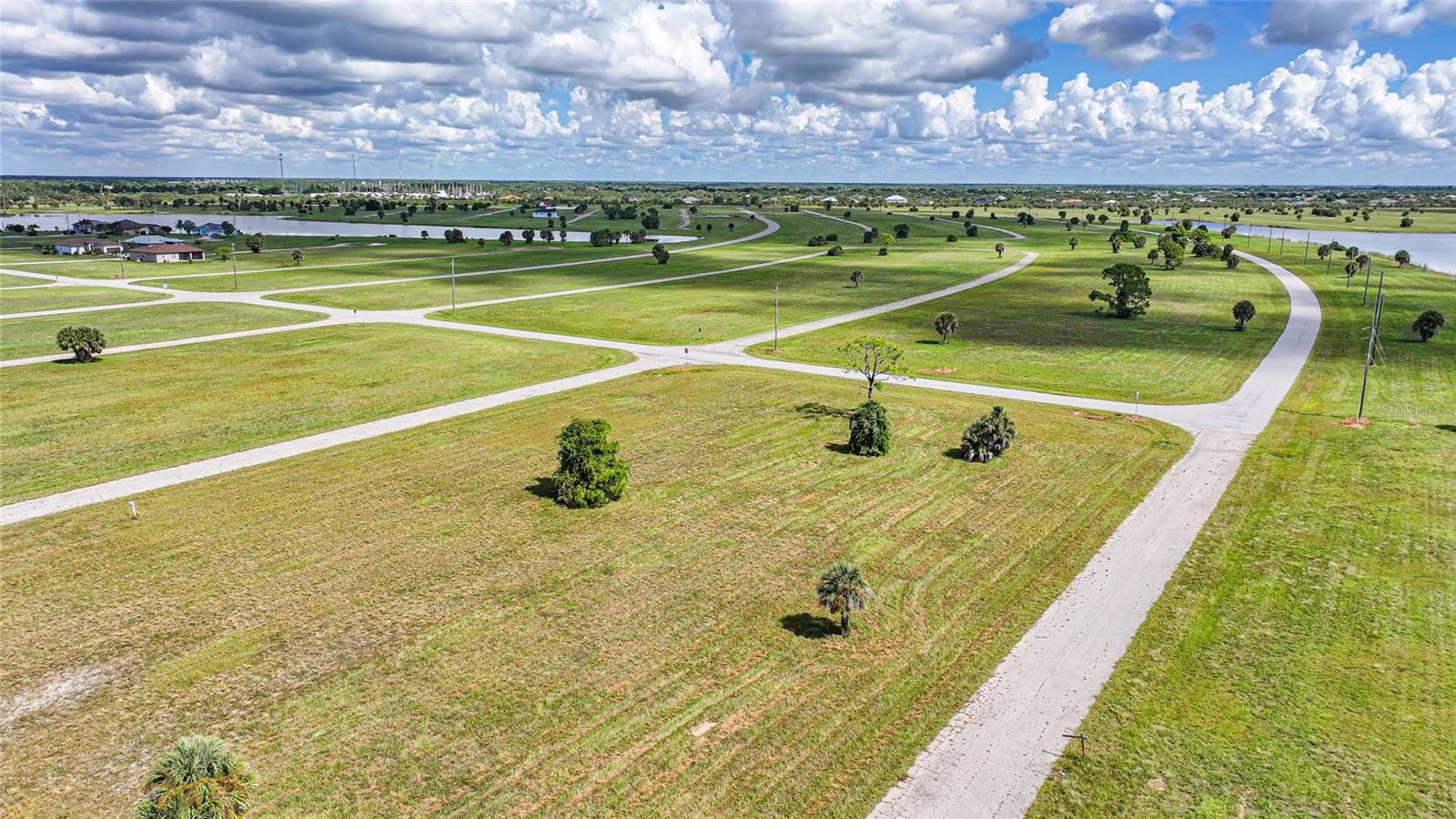 Image 18 of 30 For 37 Willow Road