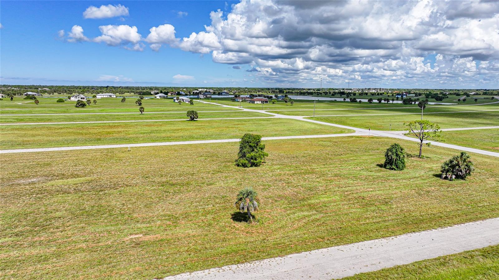 Image 20 of 30 For 37 Willow Road