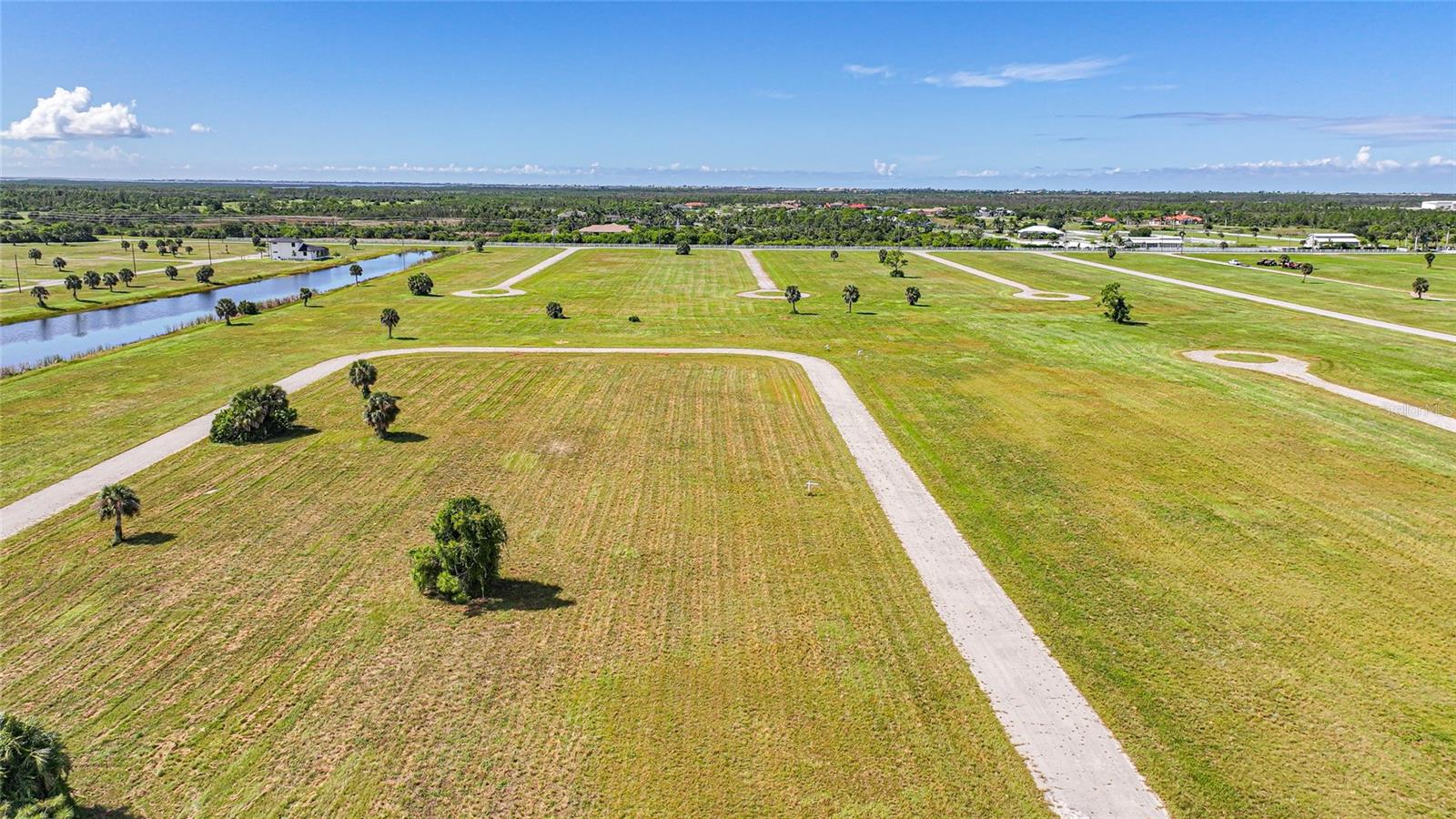 Image 26 of 30 For 37 Willow Road