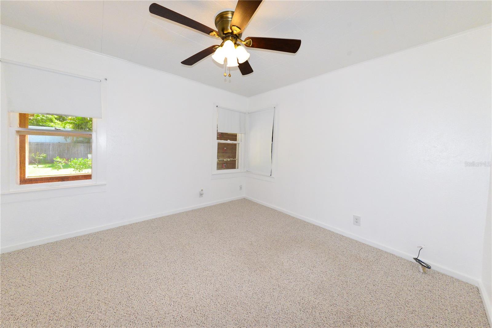 Image 21 of 36 For 3510 Riverside Drive