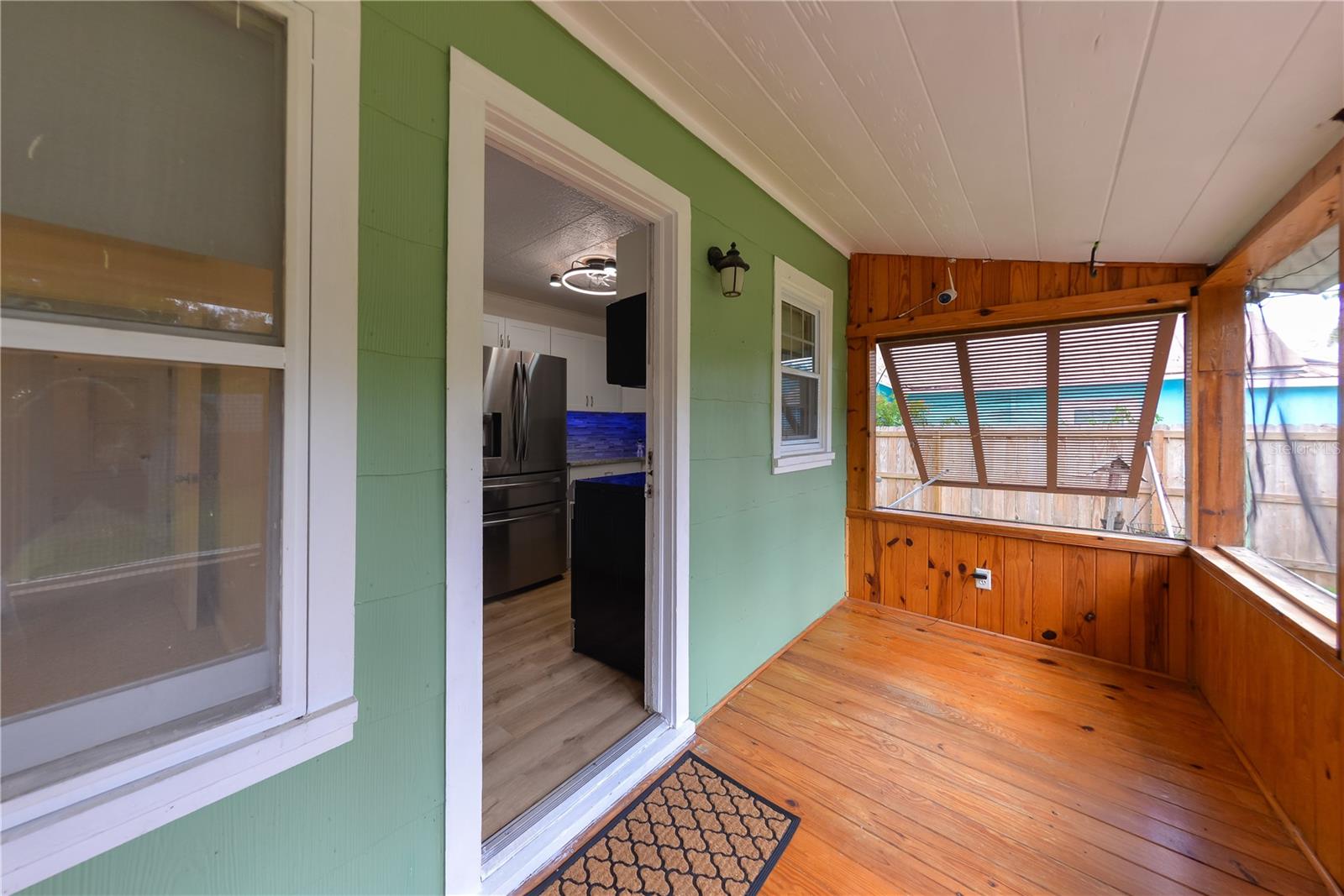 Image 23 of 36 For 3510 Riverside Drive