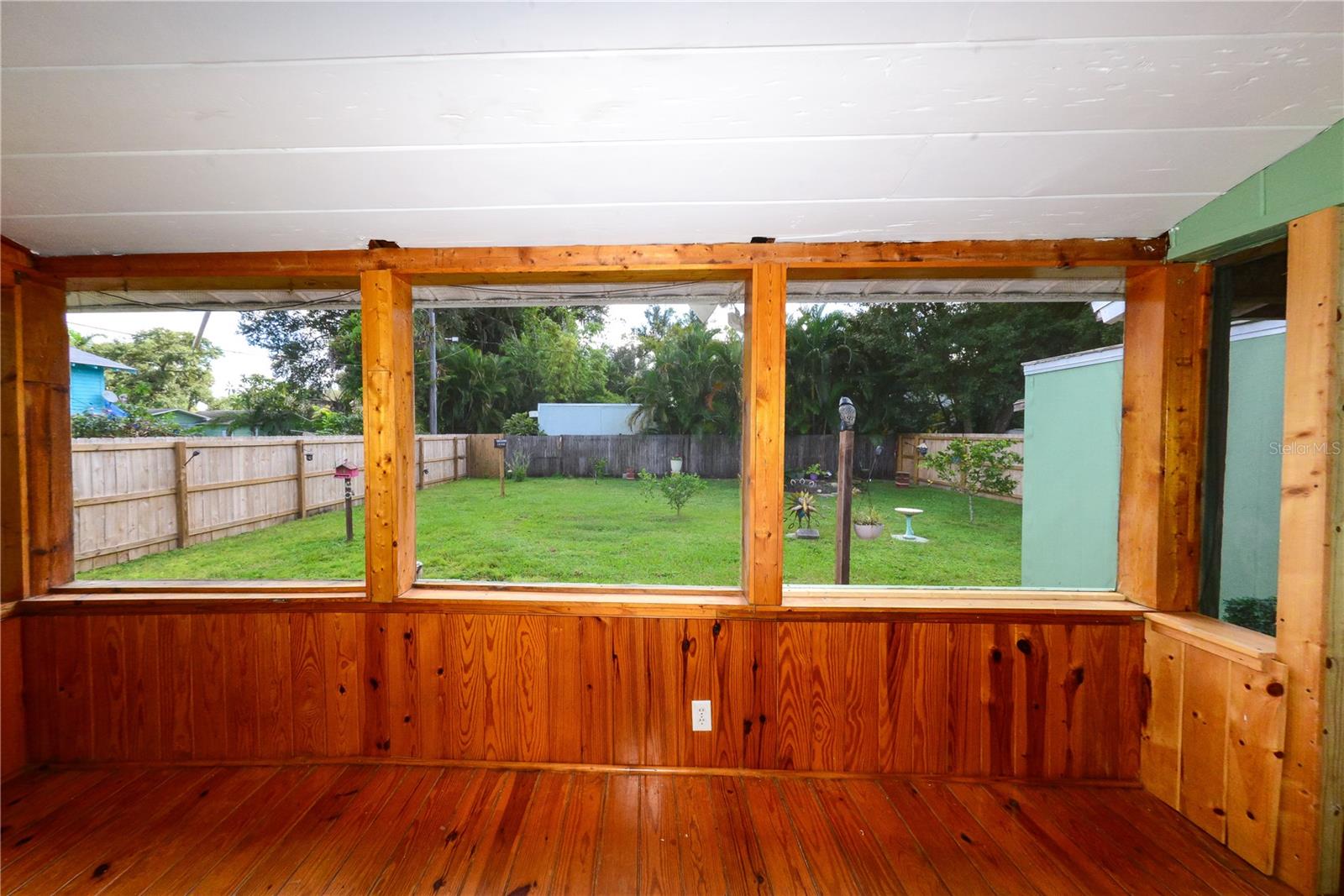 Image 26 of 36 For 3510 Riverside Drive