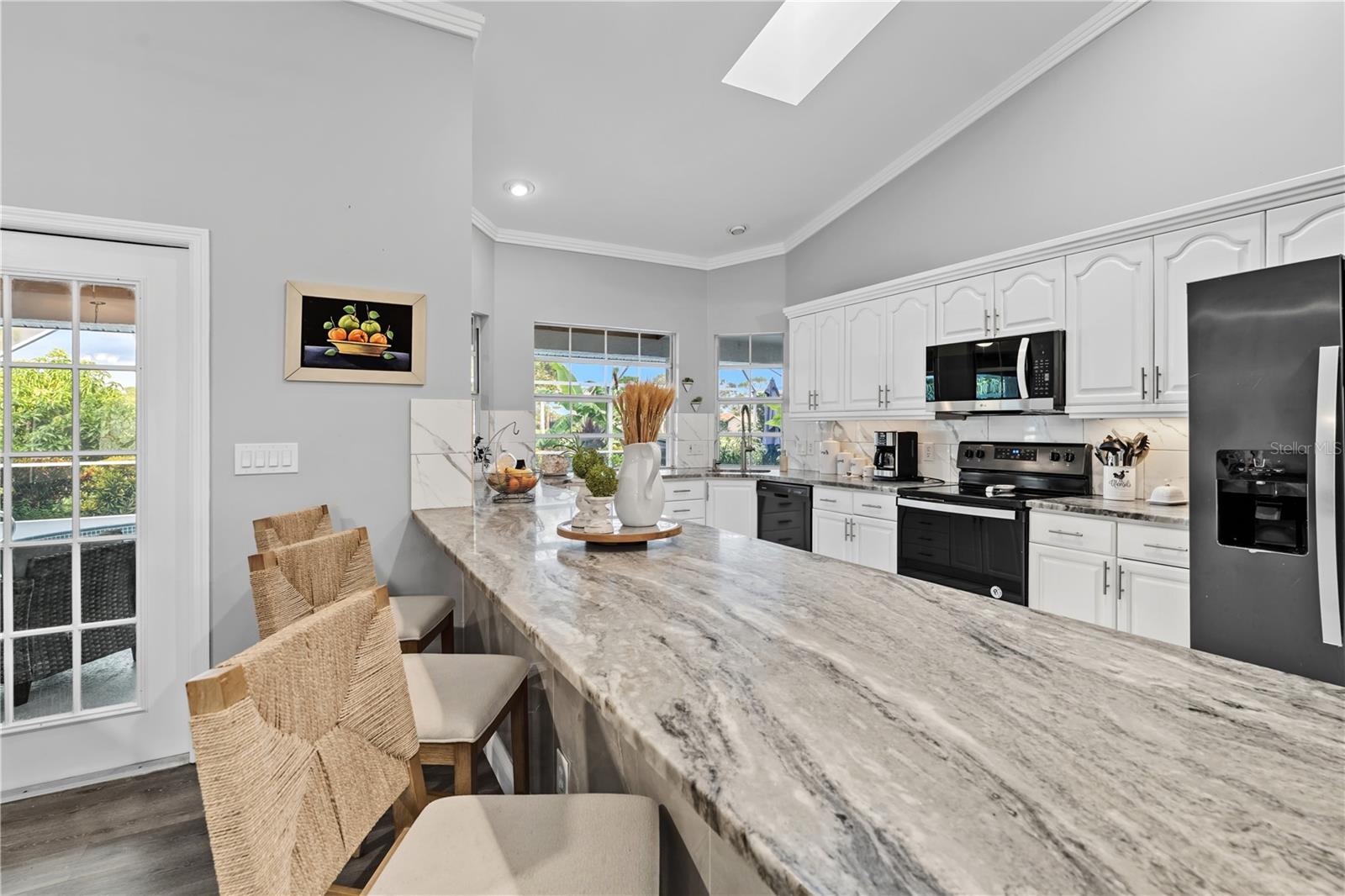 Image 13 of 52 For 1705 15th Avenue