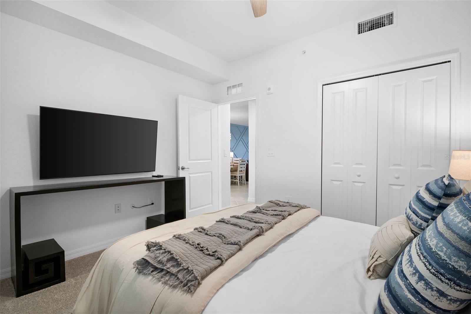 Image 33 of 49 For 12320 Wellen Golf Street 304