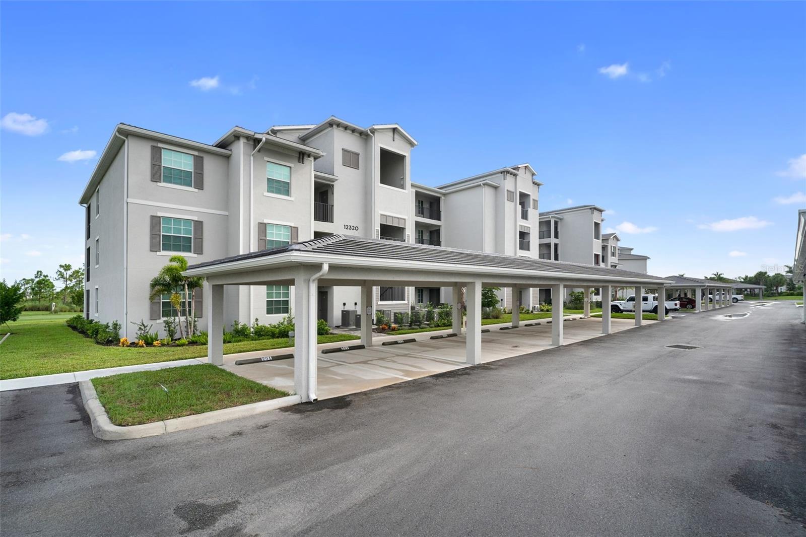 Image 37 of 49 For 12320 Wellen Golf Street 304