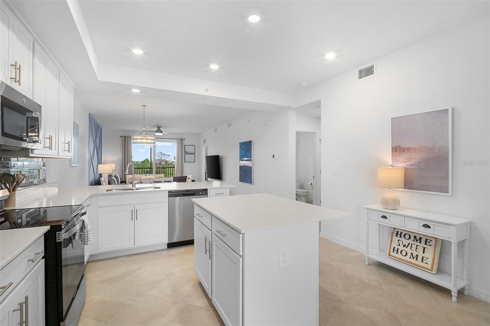Image 7 of 49 For 12320 Wellen Golf Street 304