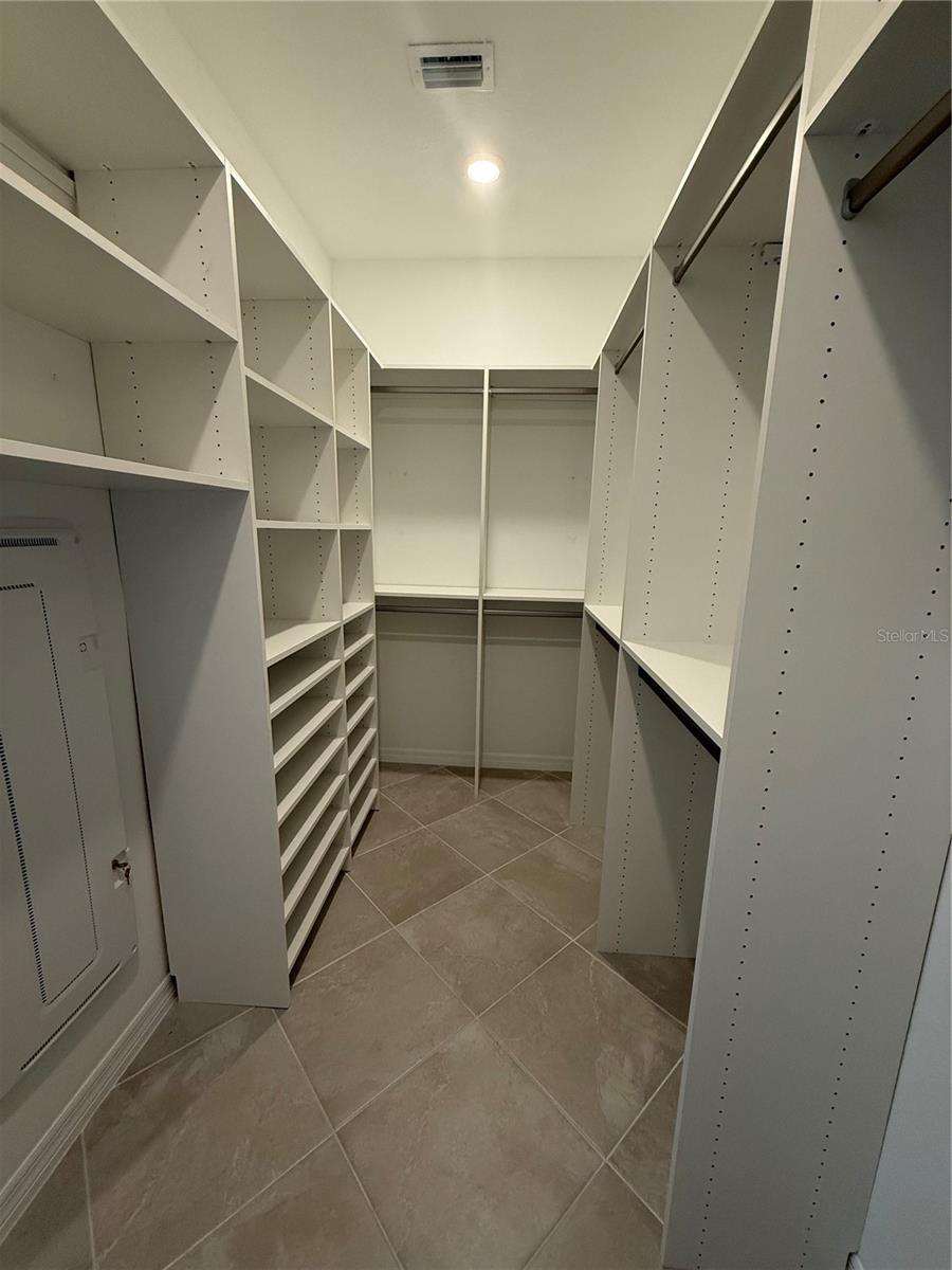 Image 4 of 10 For 1590 Saddlewood Circle