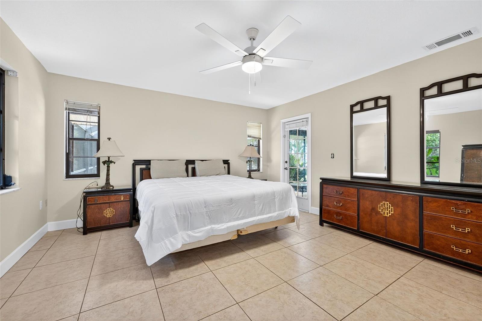 Image 23 of 51 For 23263 Bark Avenue