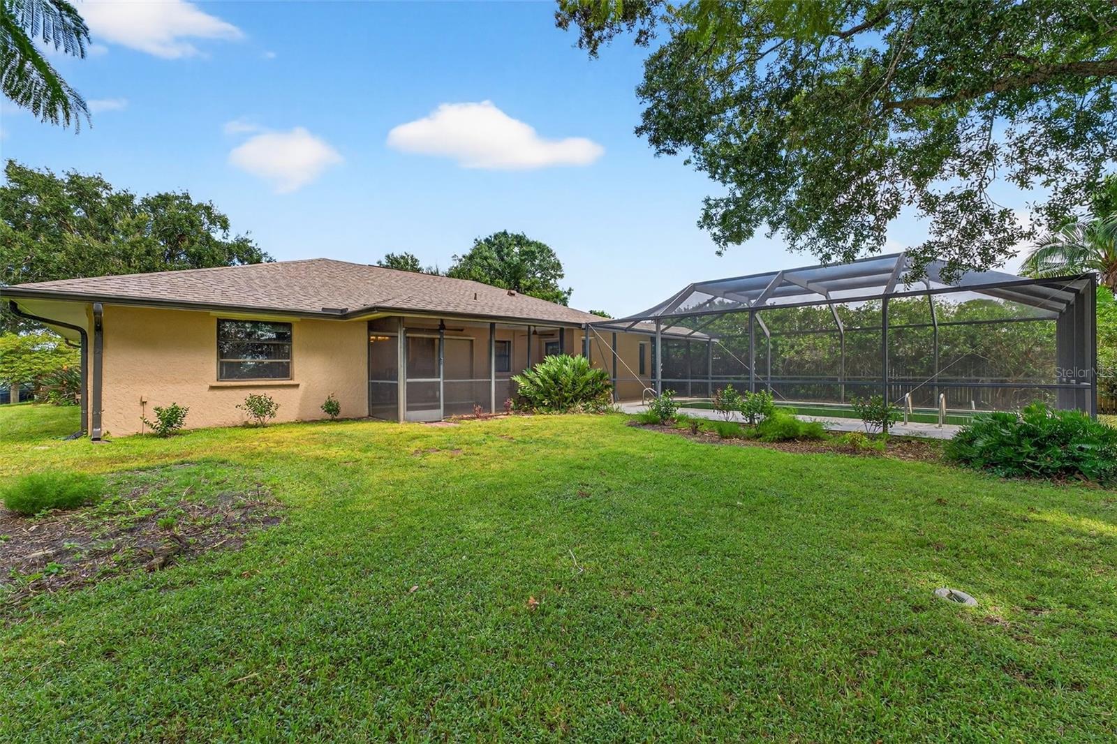 Image 36 of 51 For 23263 Bark Avenue