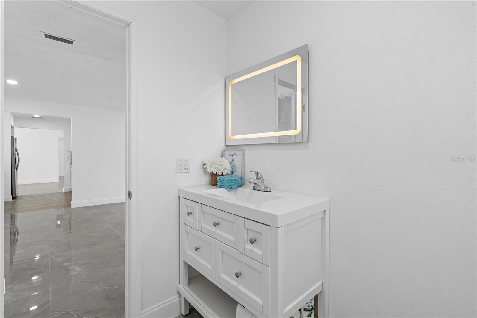 Image 24 of 42 For 22457 Oceanside Avenue