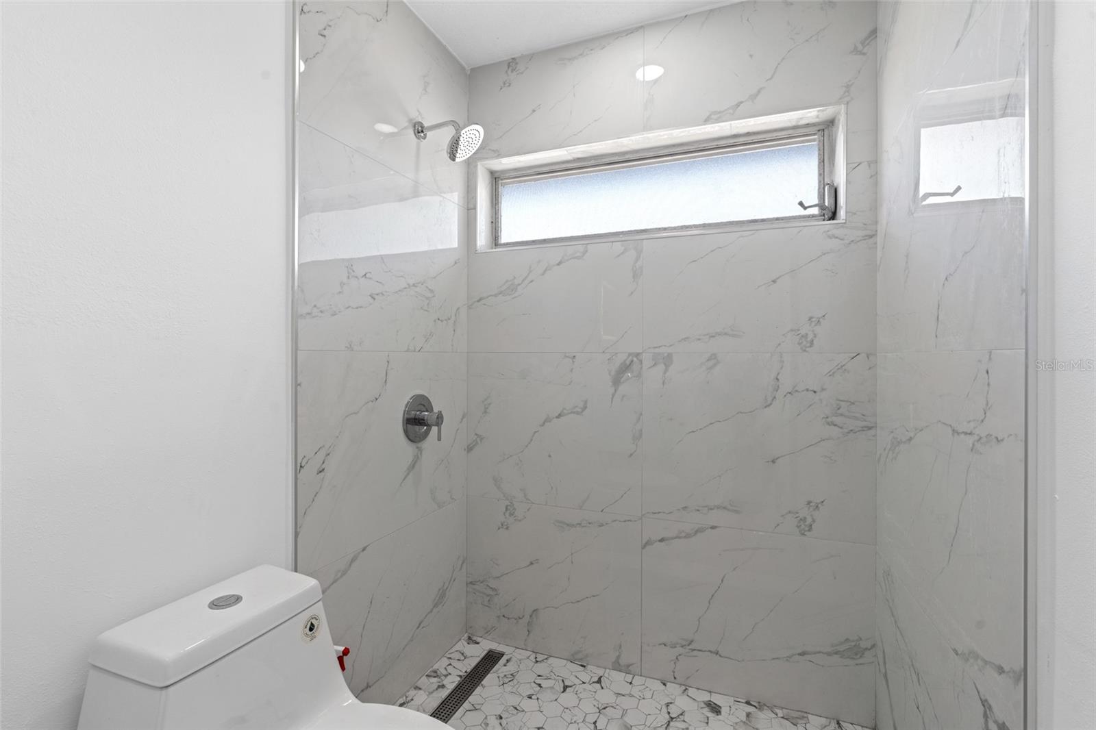 Image 25 of 42 For 22457 Oceanside Avenue