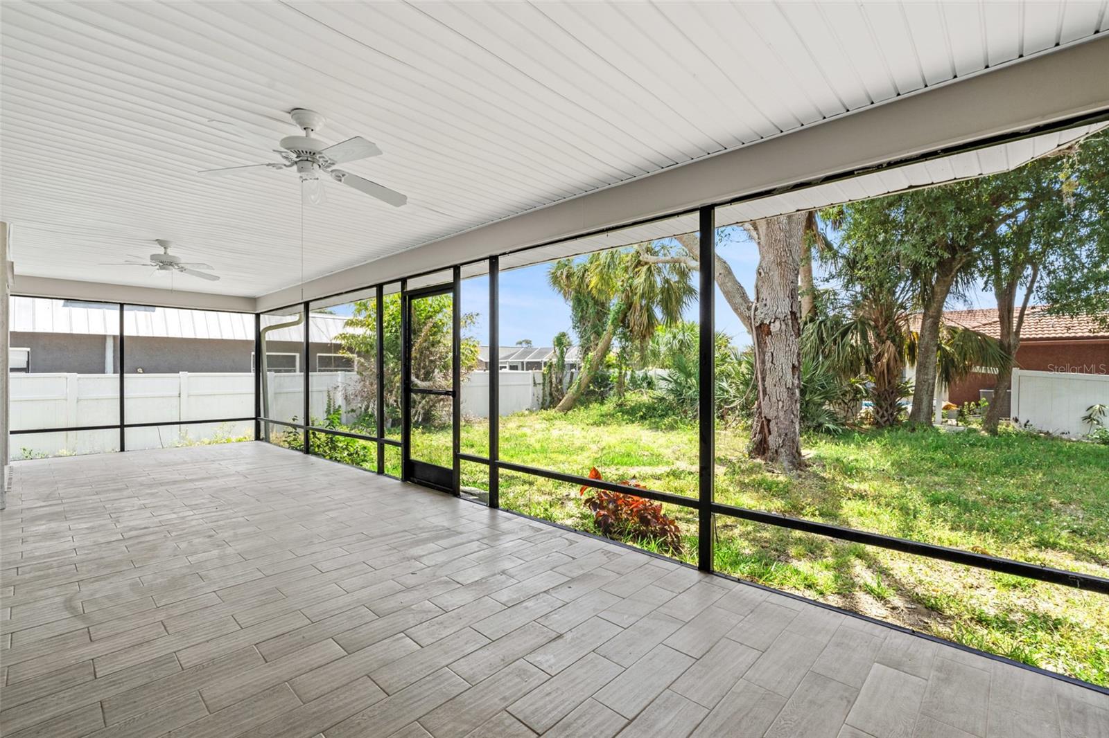 Image 31 of 42 For 22457 Oceanside Avenue