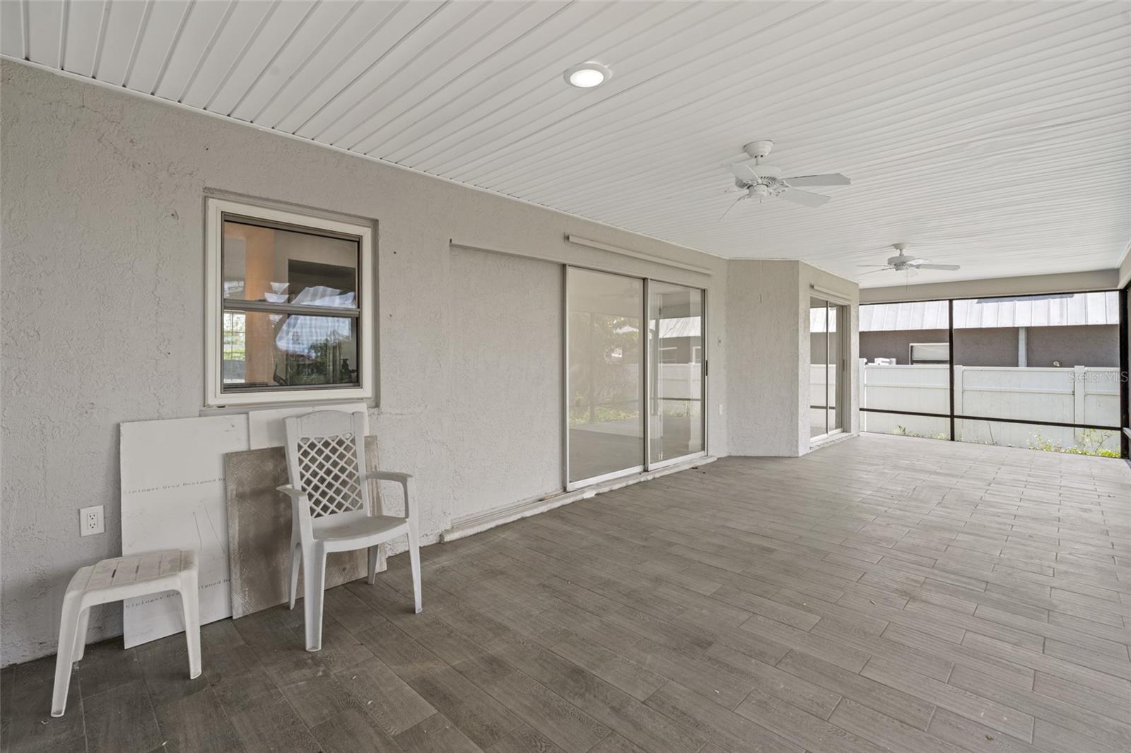 Image 32 of 42 For 22457 Oceanside Avenue