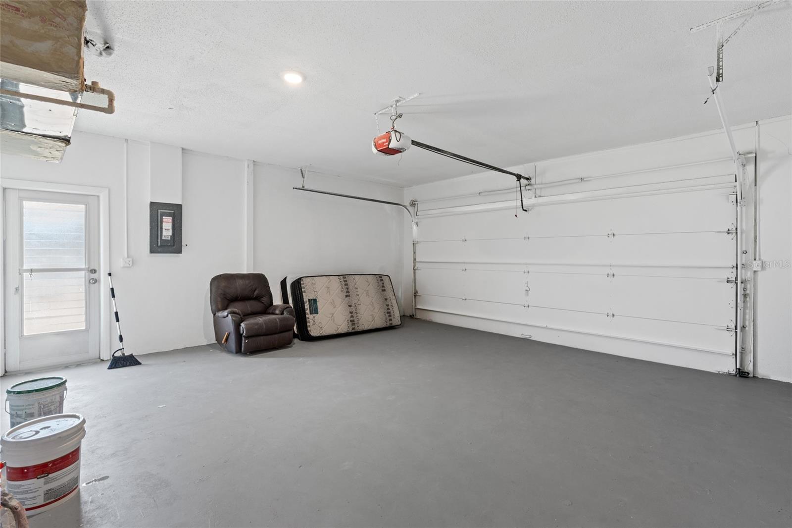 Image 33 of 42 For 22457 Oceanside Avenue