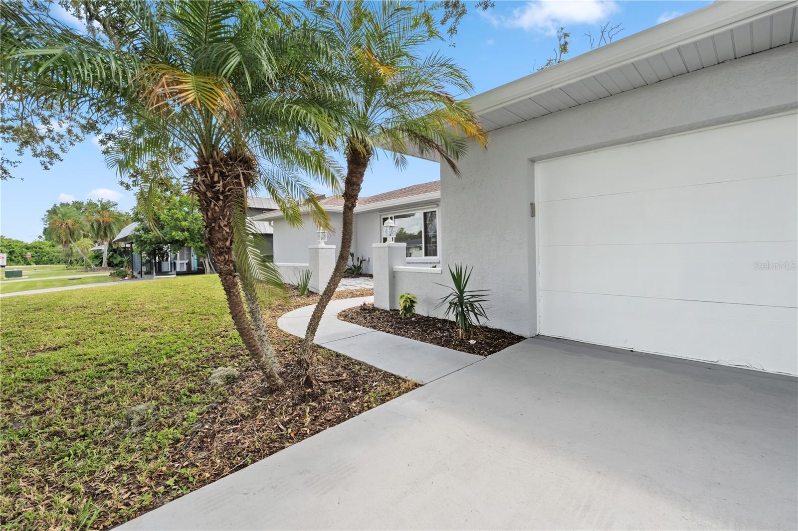 Image 4 of 42 For 22457 Oceanside Avenue