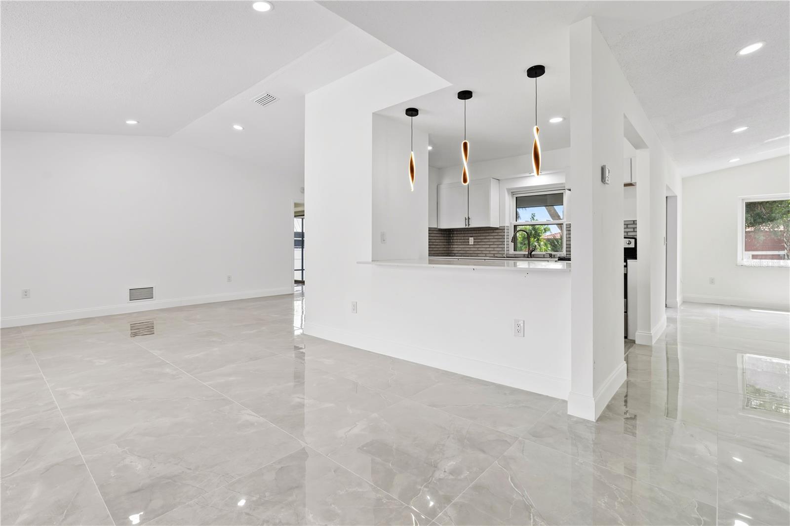 Image 8 of 42 For 22457 Oceanside Avenue