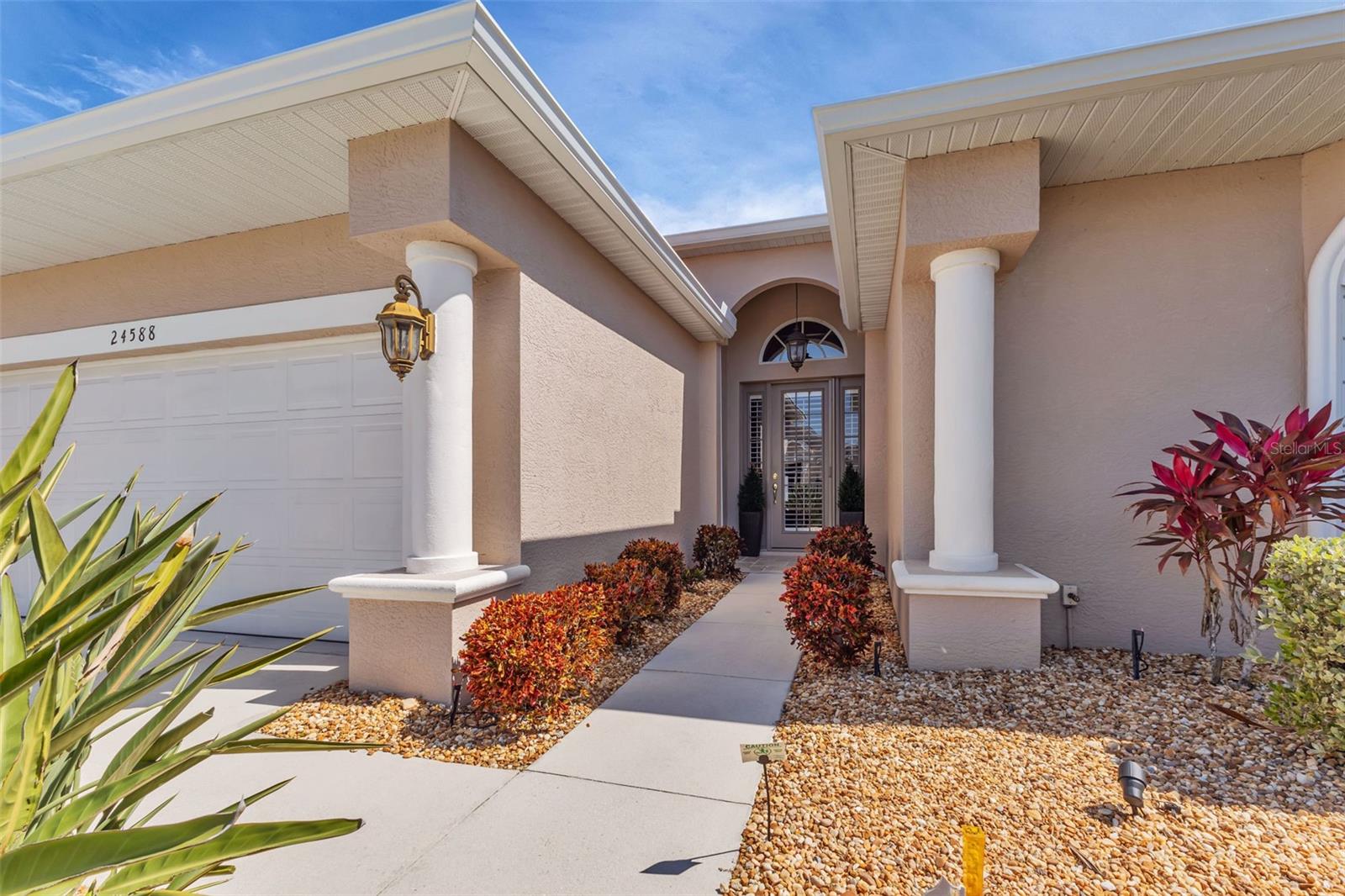 Image 3 of 50 For 24588 Buckingham Way