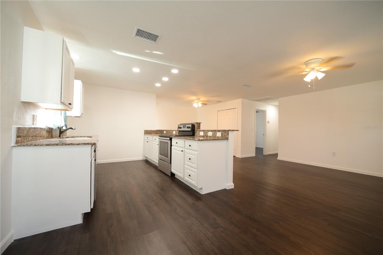 Image 3 of 10 For 514 Showalter Avenue