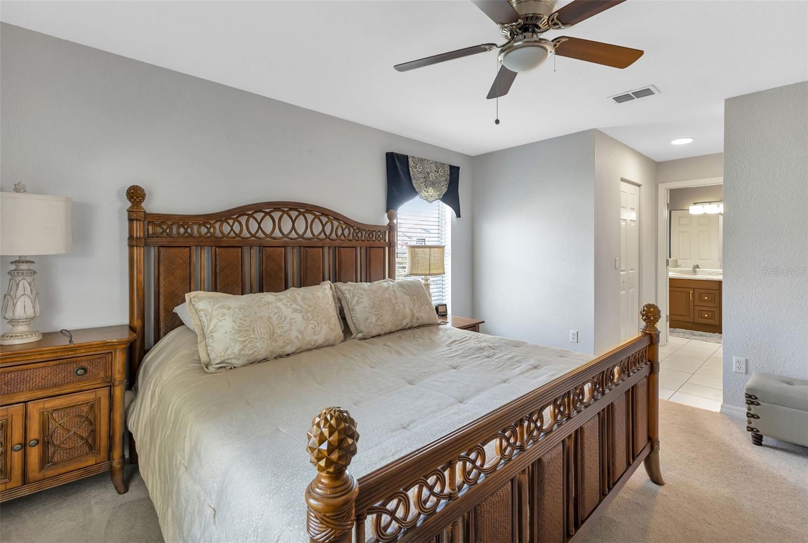 Image 15 of 44 For 24055 Buckingham Way