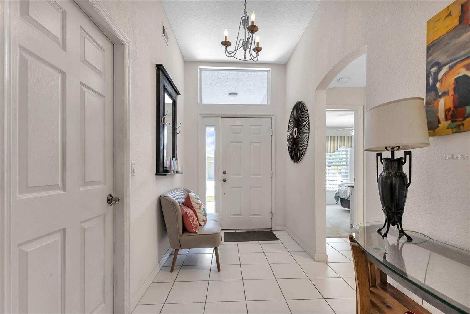 Image 4 of 44 For 24055 Buckingham Way