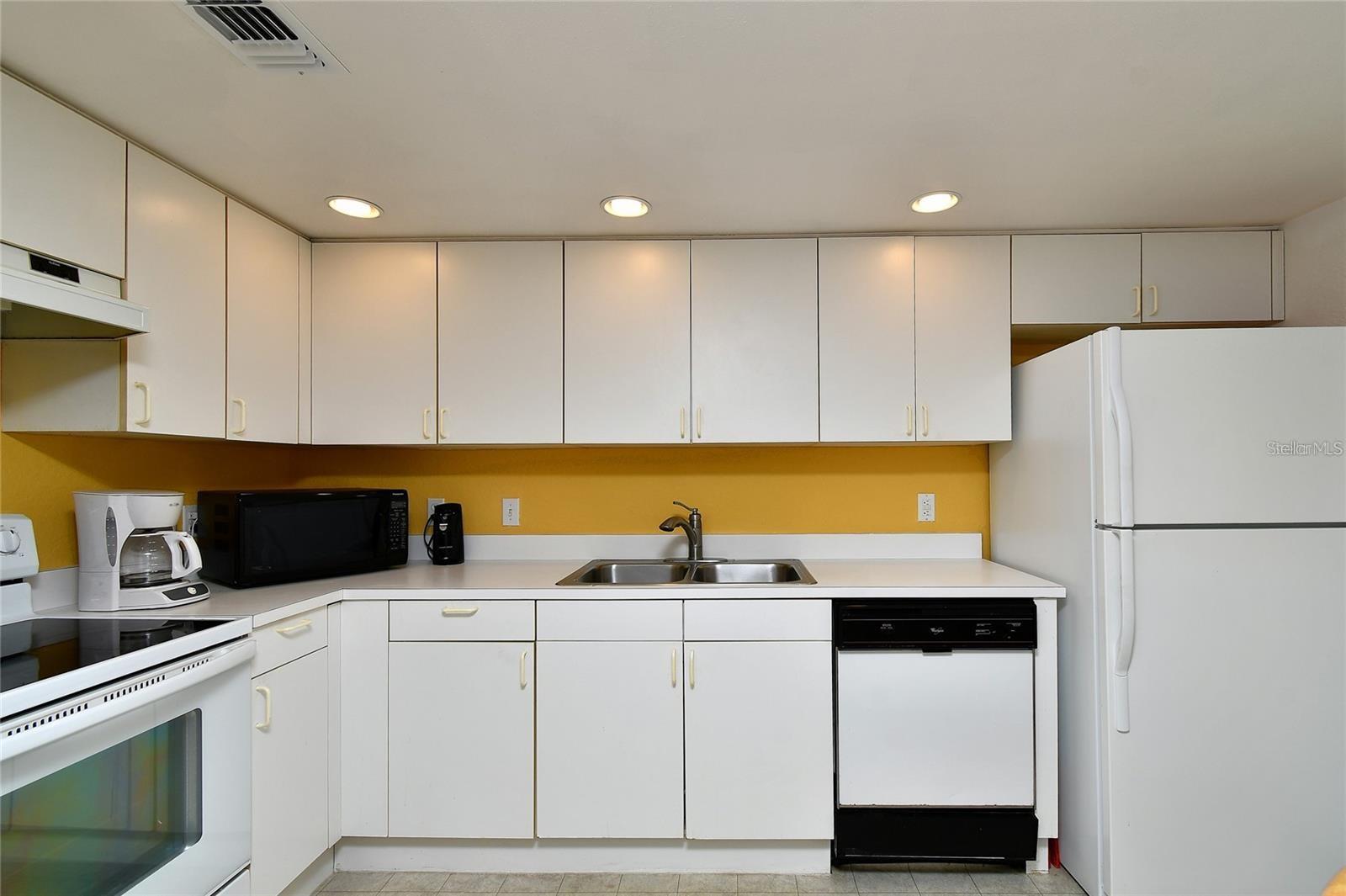 Image 15 of 30 For 1051 Forrest Nelson Boulevard M-203