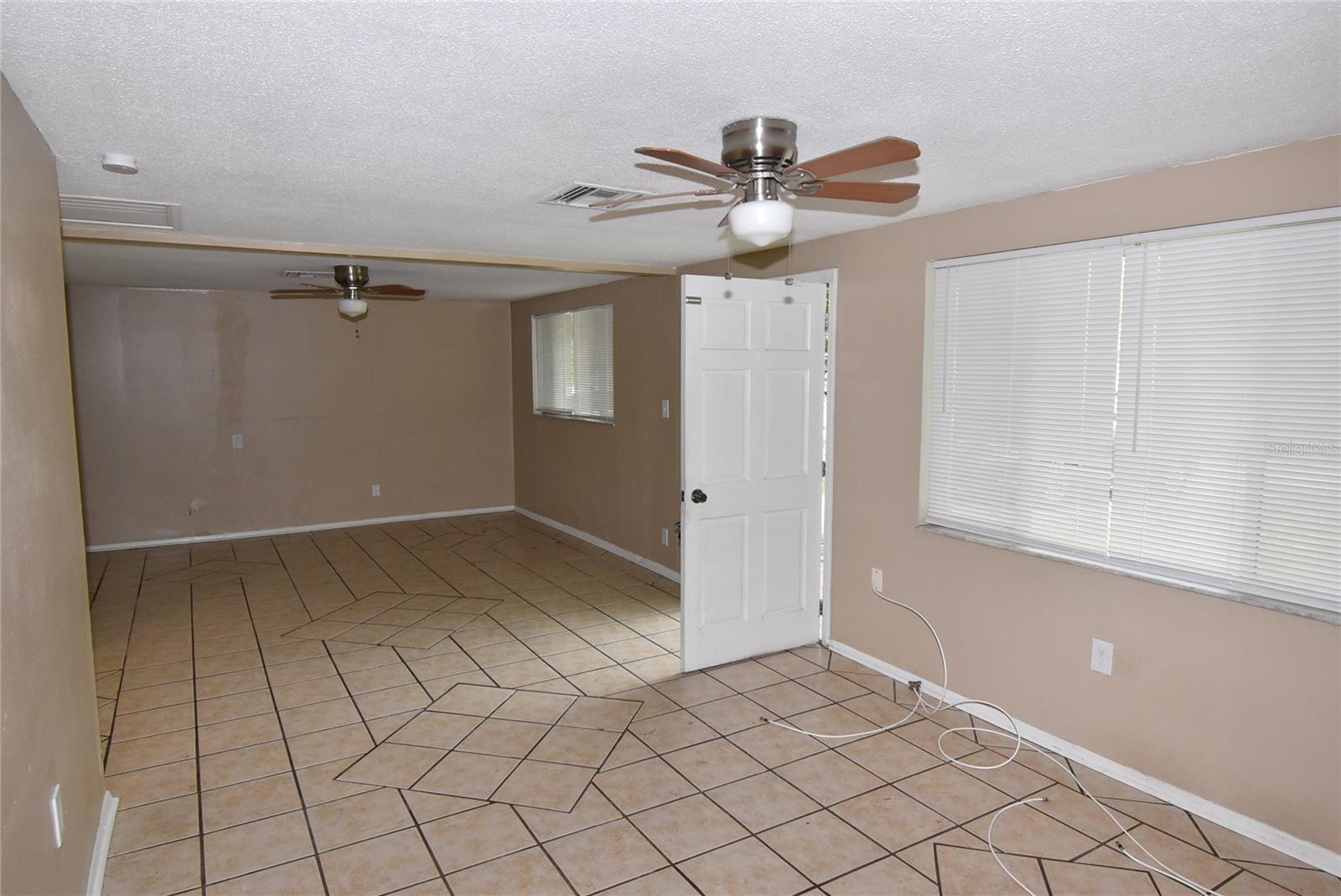 Image 5 of 25 For 7524 Galahad Road