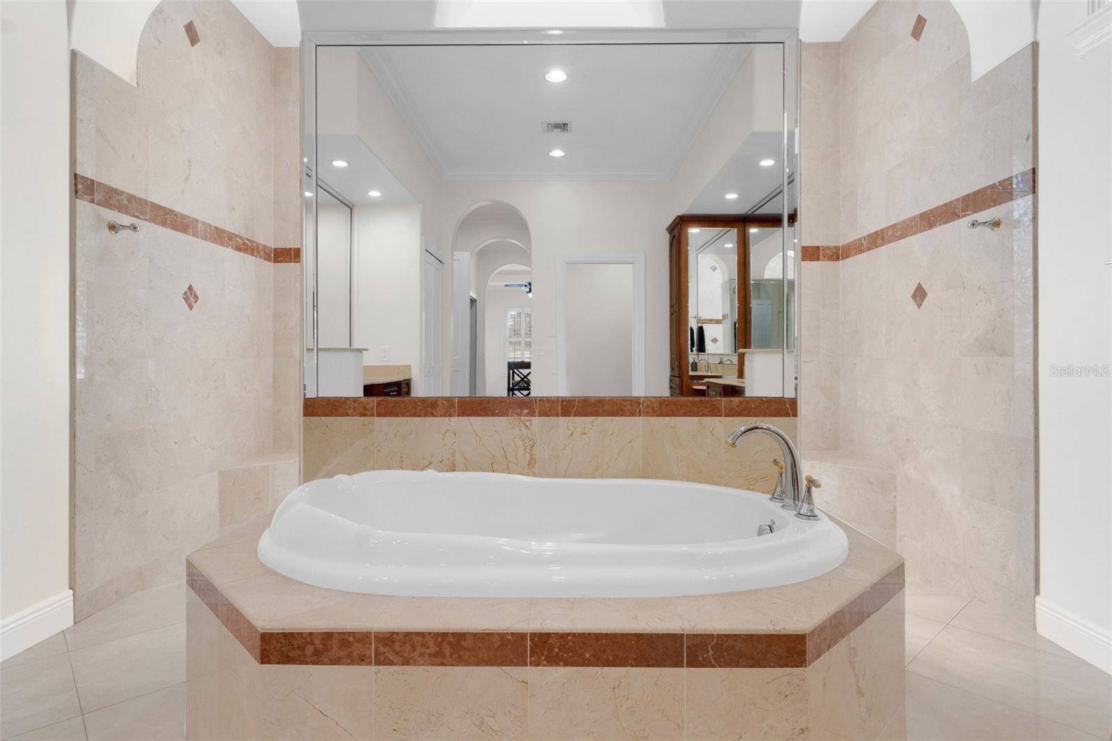 Image 13 of 28 For 2105 Avon Estates Boulevard