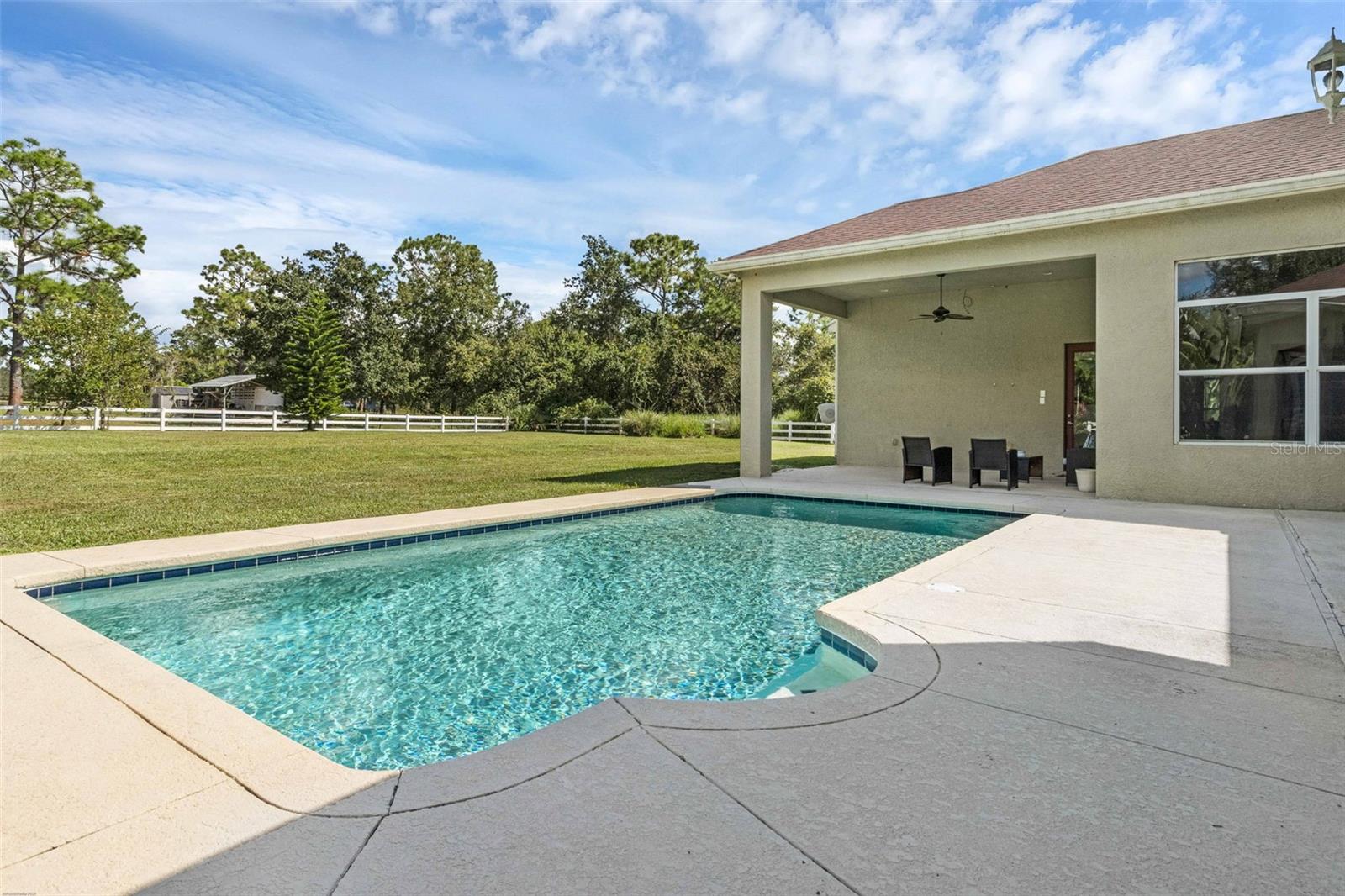 Image 23 of 28 For 2105 Avon Estates Boulevard