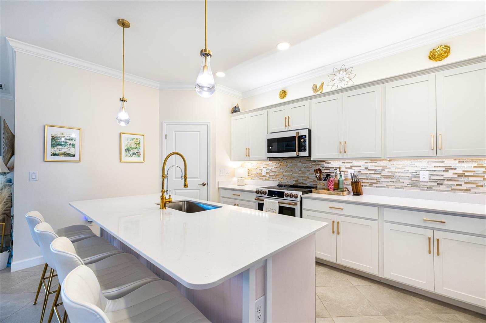 Image 10 of 32 For 17424 Muscat Lane