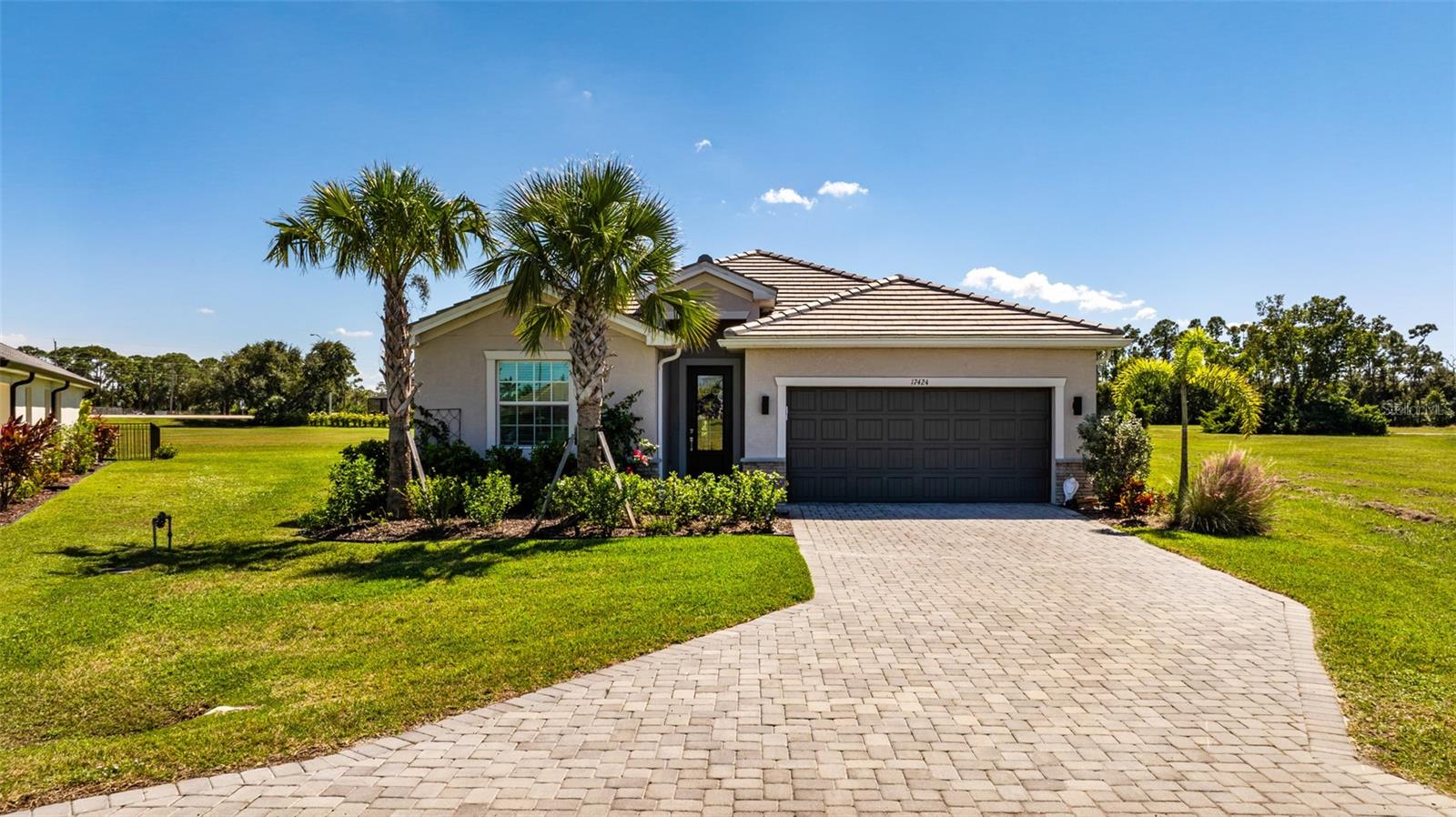 Image 2 of 32 For 17424 Muscat Lane