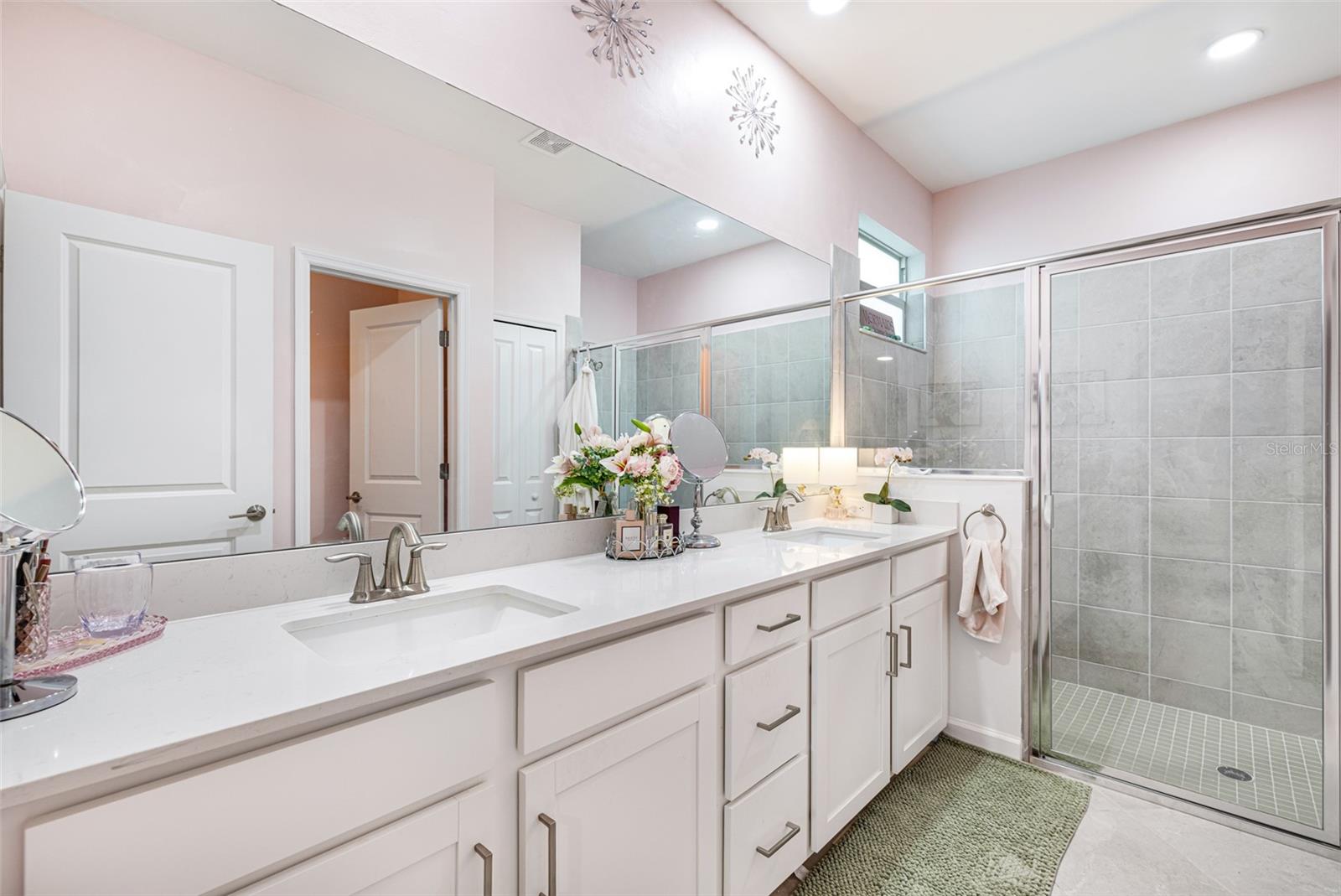 Image 21 of 32 For 17424 Muscat Lane