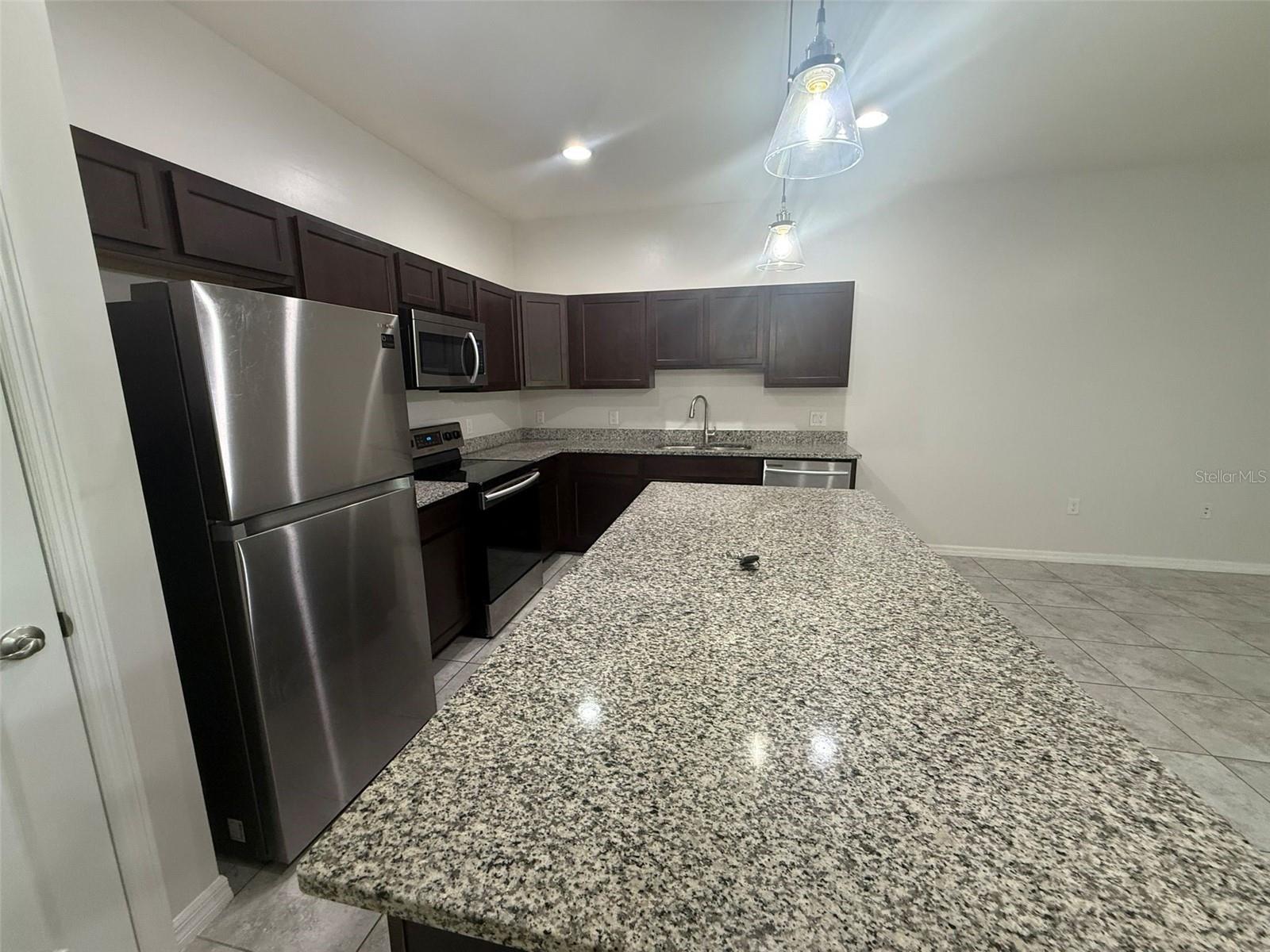 Image 5 of 22 For 24484 Zephyr Court