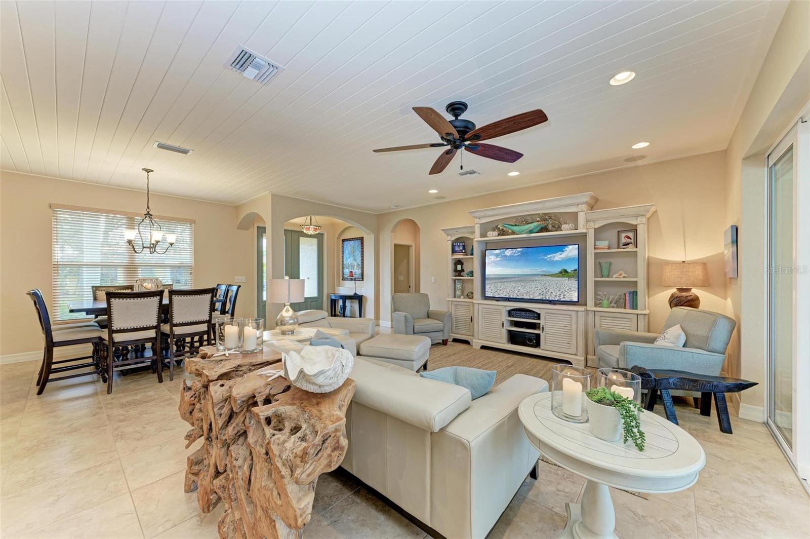 Image 15 of 75 For 2064 El Cerito Court