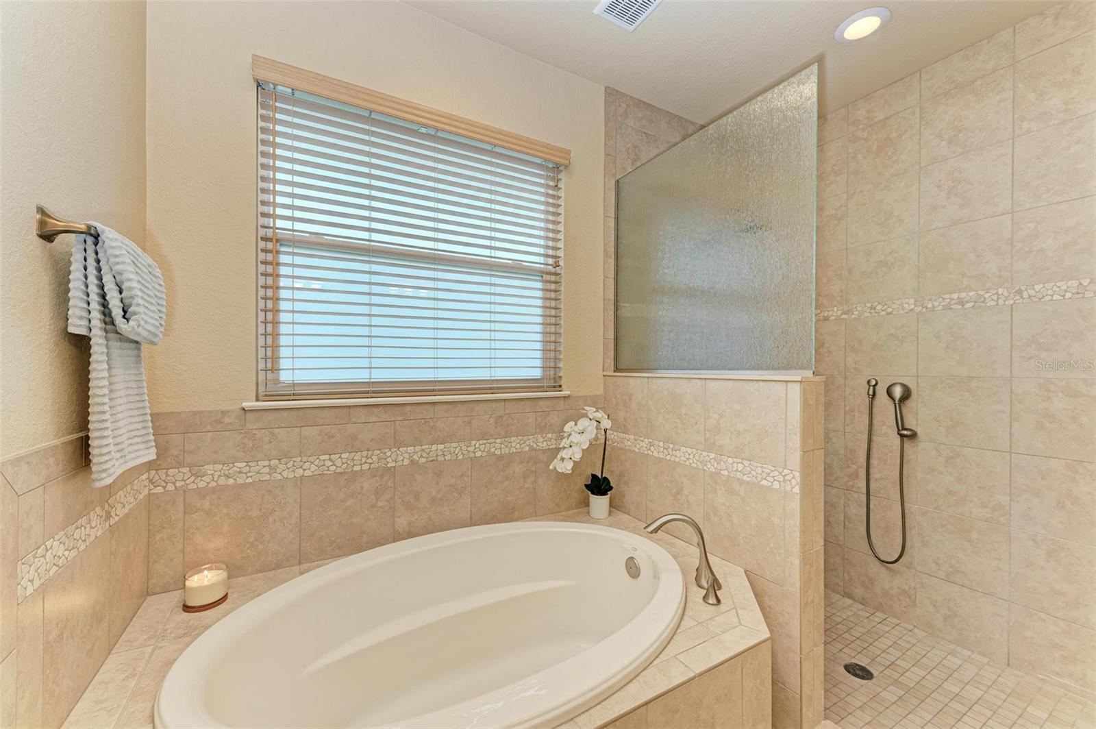 Image 36 of 75 For 2064 El Cerito Court