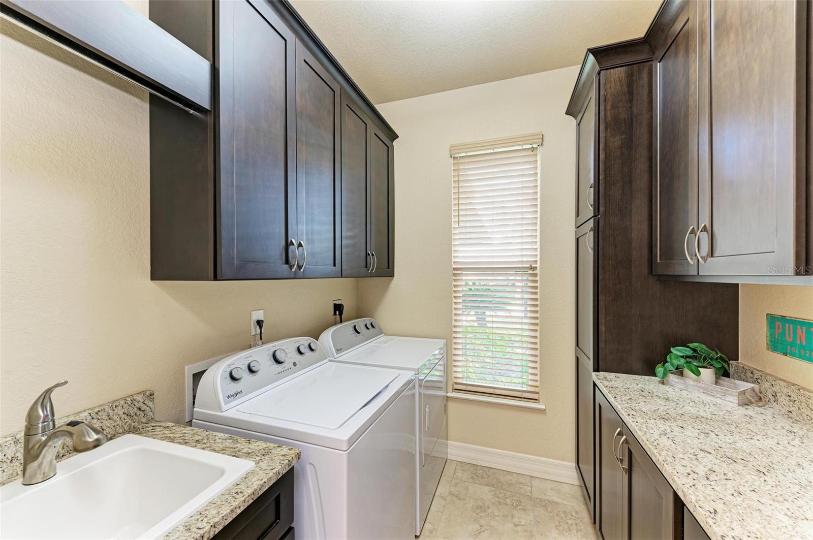 Image 44 of 75 For 2064 El Cerito Court