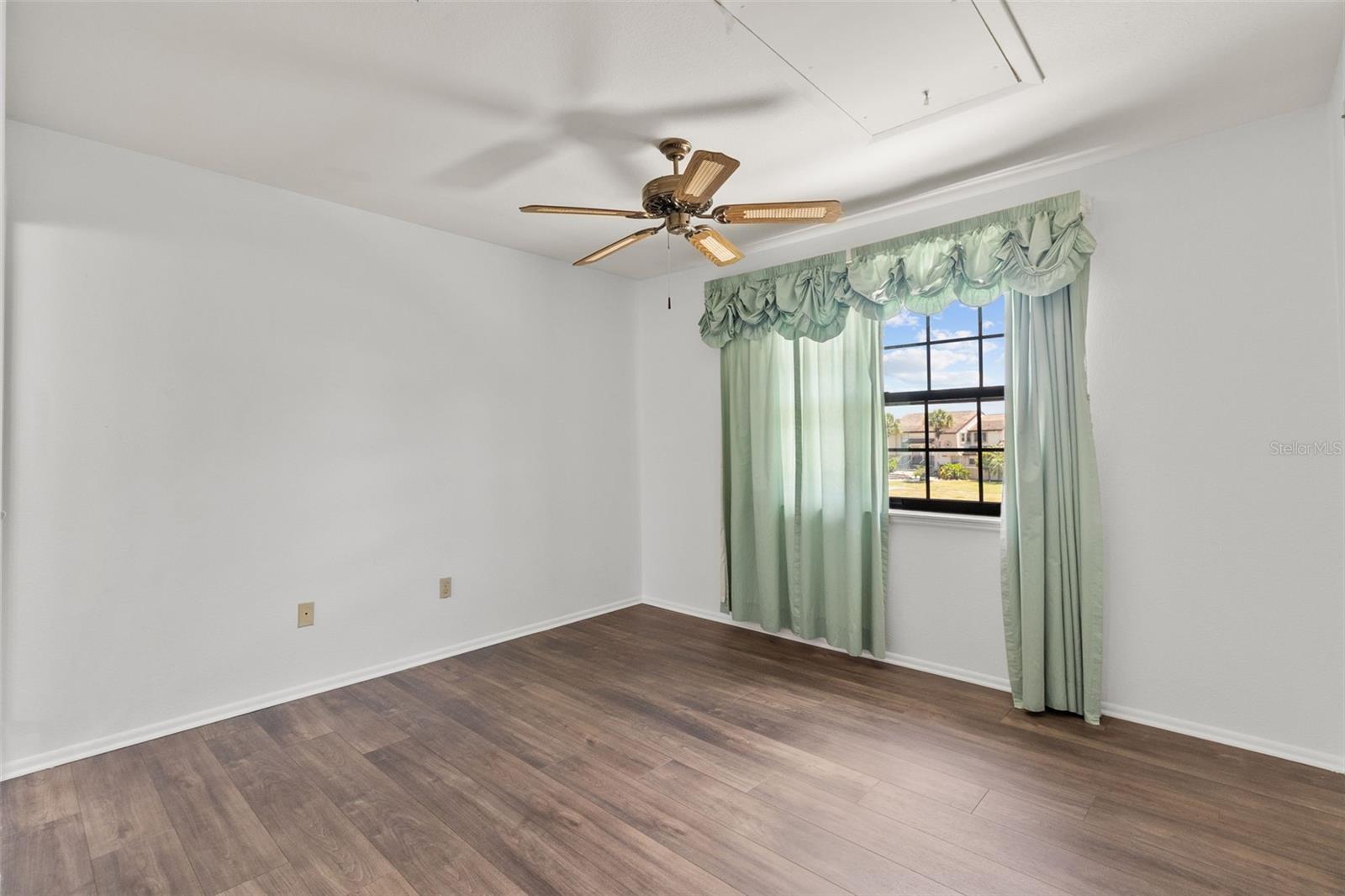 Image 27 of 33 For 5628 Linksman Place