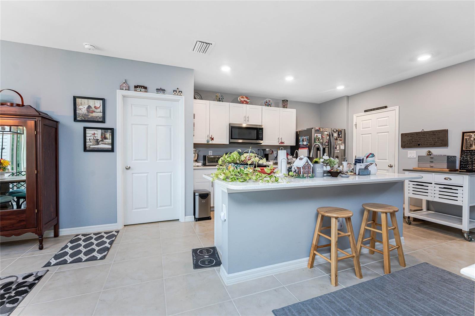 Image 17 of 86 For 25328 Lenox Circle