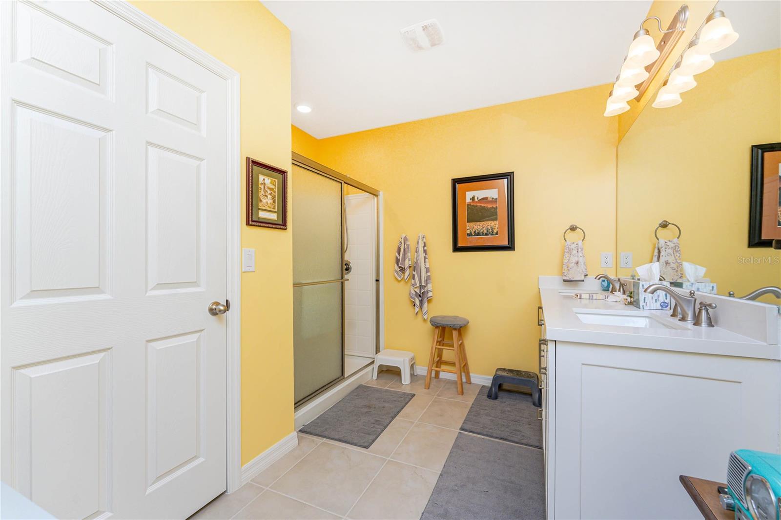 Image 21 of 86 For 25328 Lenox Circle